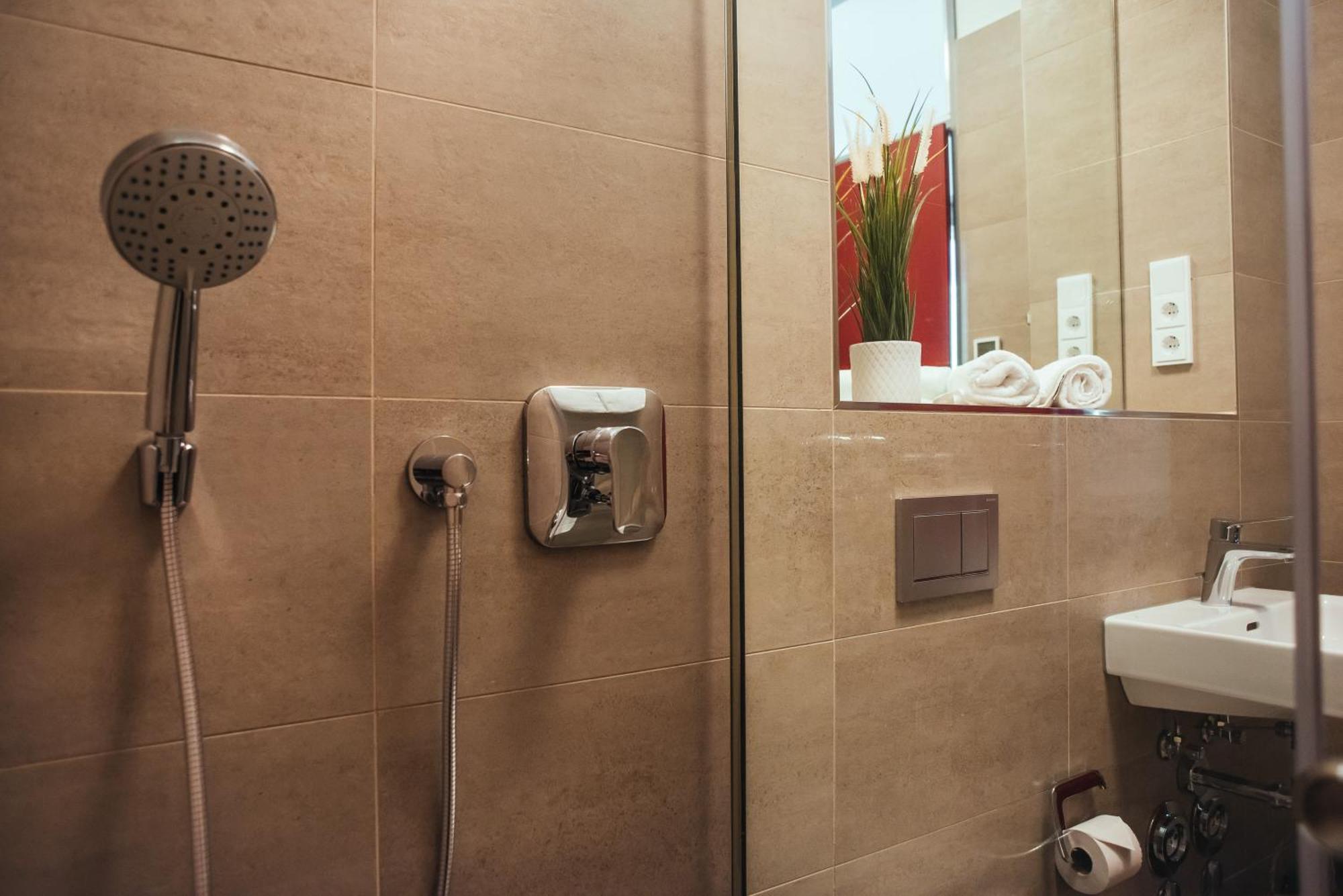 The Rix Studios & Suites Near Sbahn Neukolln Berlin Bilik gambar